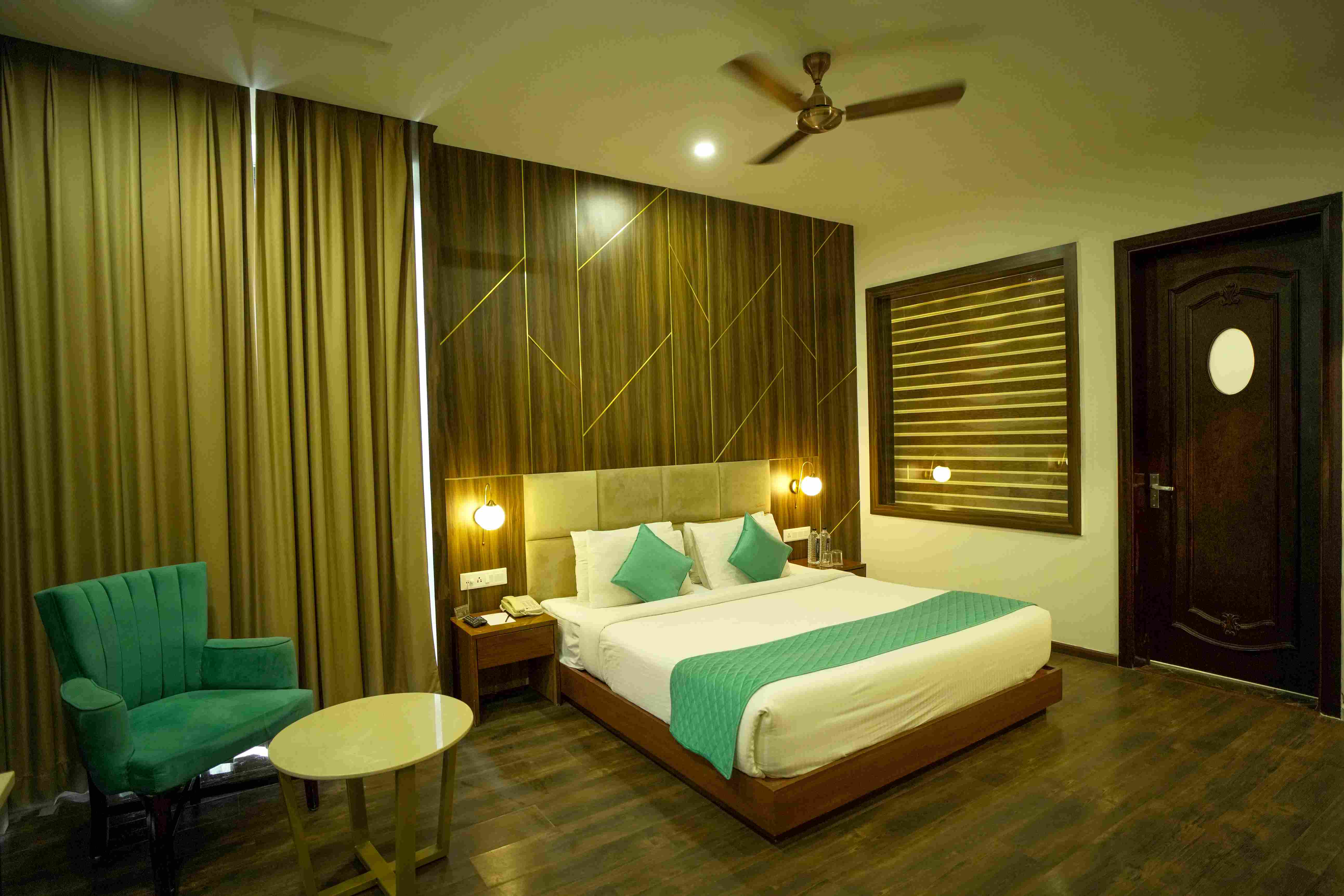 Luxury Room 1